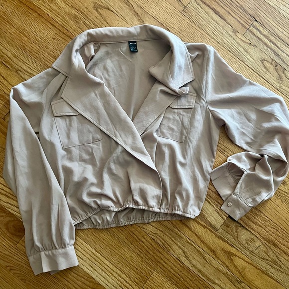 NWOT Crop Top Blouse - Picture 3 of 5